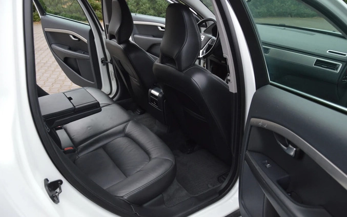Volvo V70 cena 29500 przebieg: 350000, rok produkcji 2010 z Małogoszcz małe 704